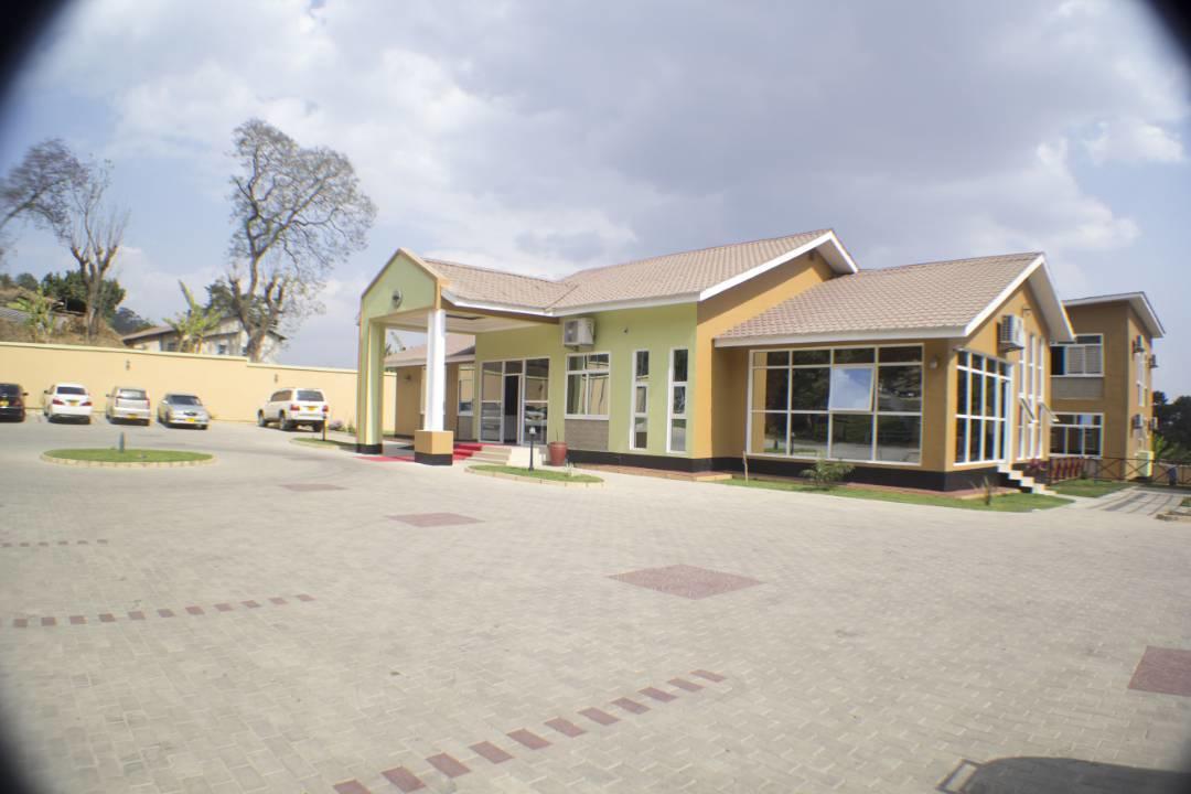 Hotel Desderia Mbeya Extérieur photo